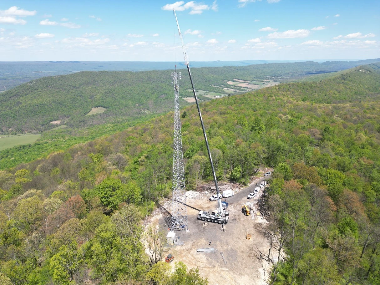 Wireless network infrastructure antenna